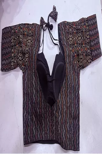 Ajrakh print sweetheart neck halter blouse with sleeves