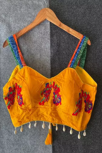 Yellow navratri designer readymade blouse for women | kutchi embroidered garba choli with shell lace work
