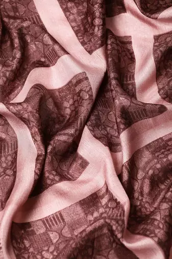 Magenta geometric printed poly silk casual saree with blouse piece