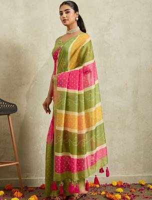 Green printed blended cotton designer saree with blouse piece 3