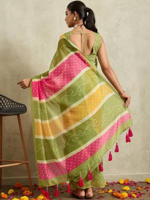 Green printed blended cotton designer saree with blouse piece 4