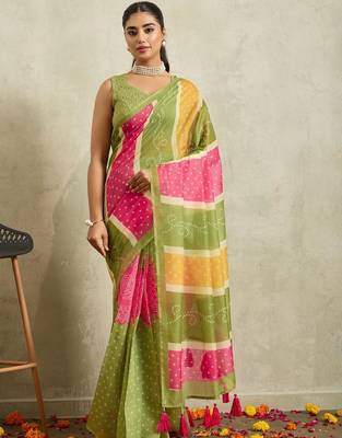 Green printed blended cotton designer saree with blouse piece 5