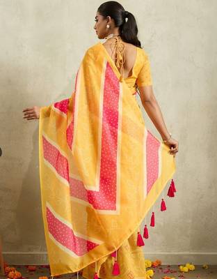 Yellow printed blended cotton designer saree with blouse piece 3