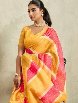Yellow printed blended cotton designer saree with blouse piece 5