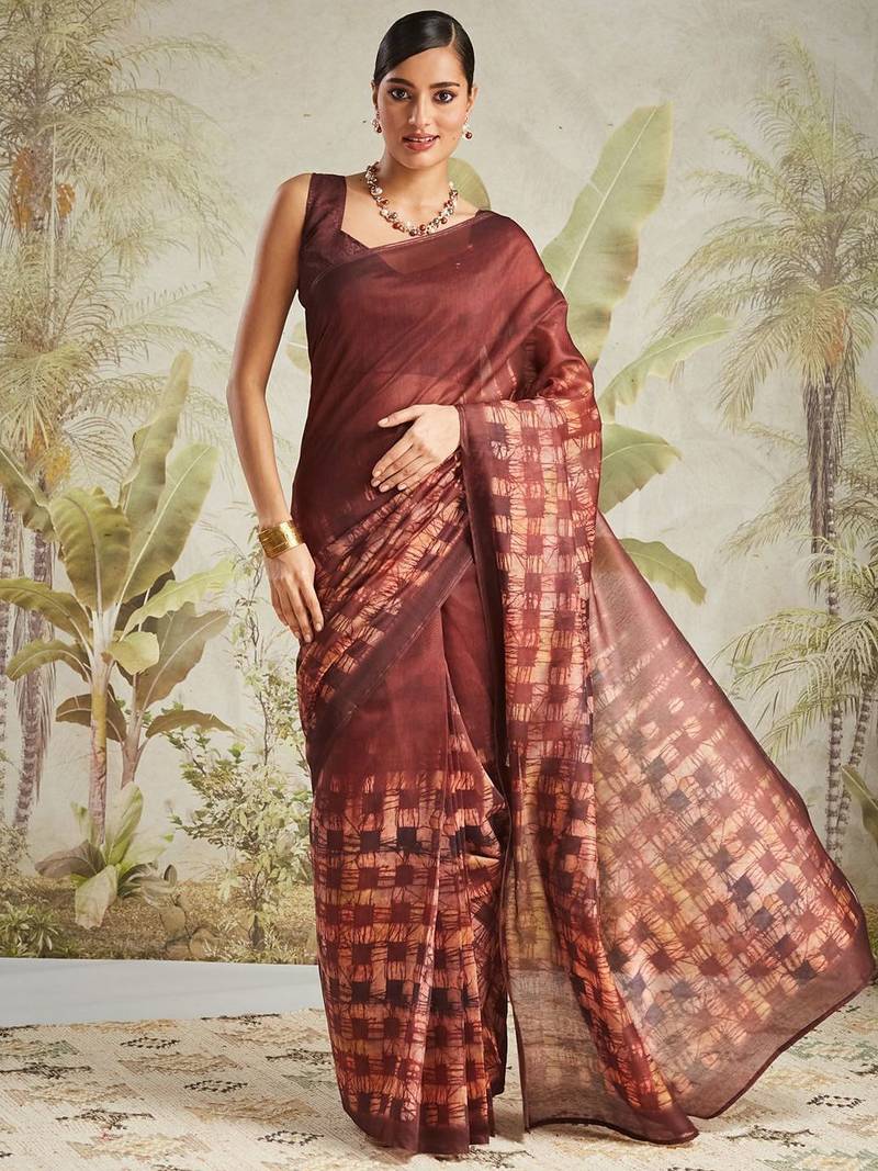 Maroon printed blended cotton designer saree with blouse piece