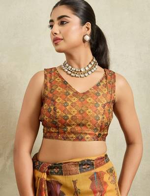 Yellow printed blended cotton designer saree with blouse piece 5
