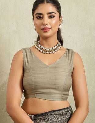 Grey printed blended cotton designer saree with blouse piece 5