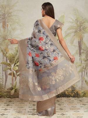 Grey printed silk blend ethnic saree with blouse piece 4