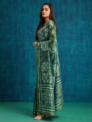 Green printed blended cotton designer saree with blouse piece 4