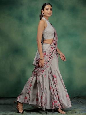 Pink printed silk blend ethnic saree with blouse piece 1