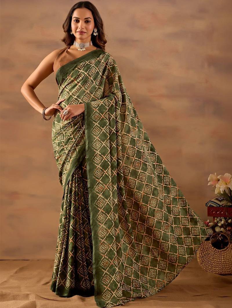 Green printed crepe casual saree with blouse piece