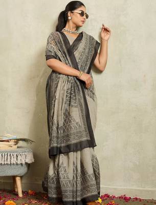 Grey printed blended cotton designer saree with blouse piece 5
