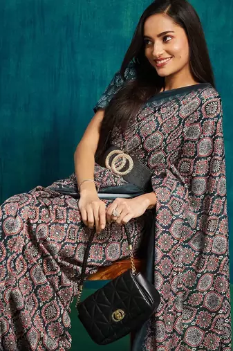 Blue printed blended cotton designer saree with blouse piece