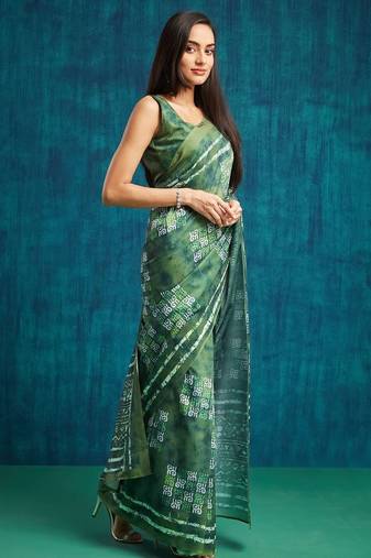 Green printed blended cotton designer saree with blouse piece
