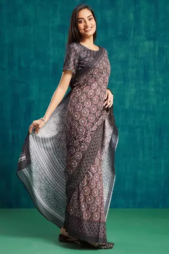 Black printed blended cotton designer saree with blouse piece