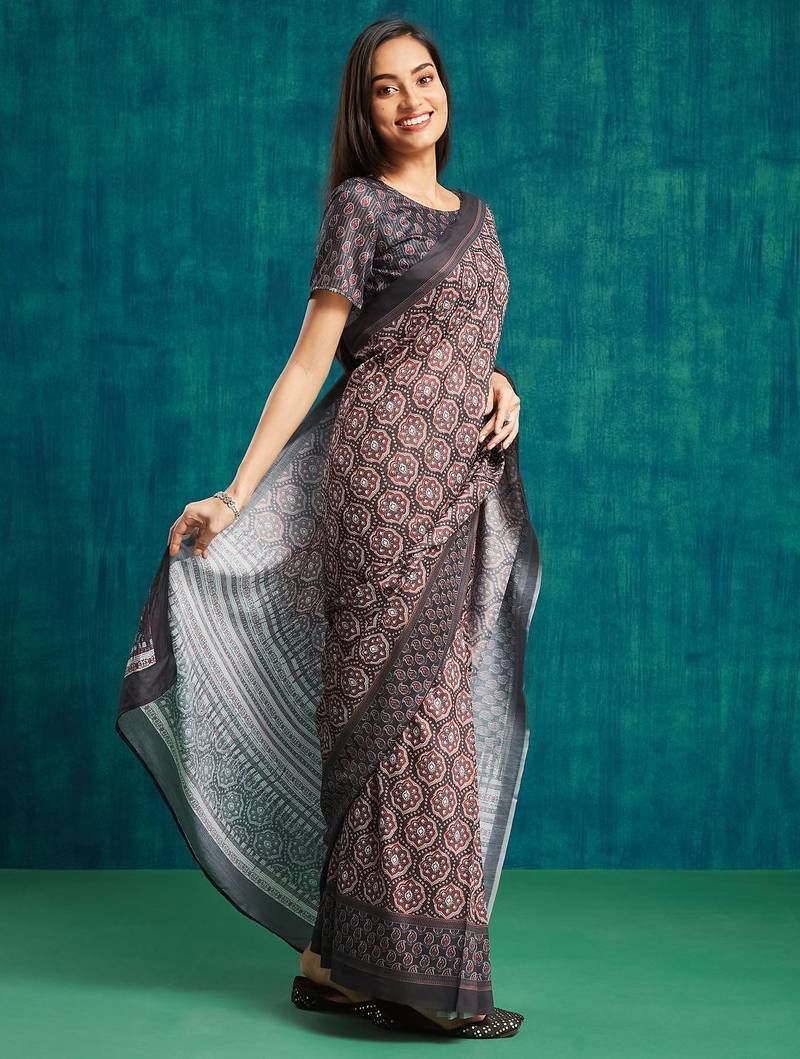 Black printed blended cotton designer saree with blouse piece