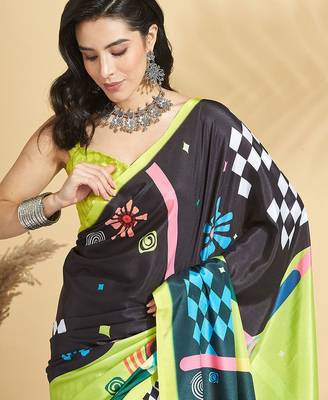 Green printed crepe casual saree with blouse piece 5