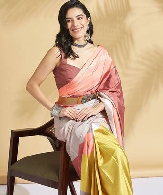 Cream printed crepe casual saree with blouse piece 5