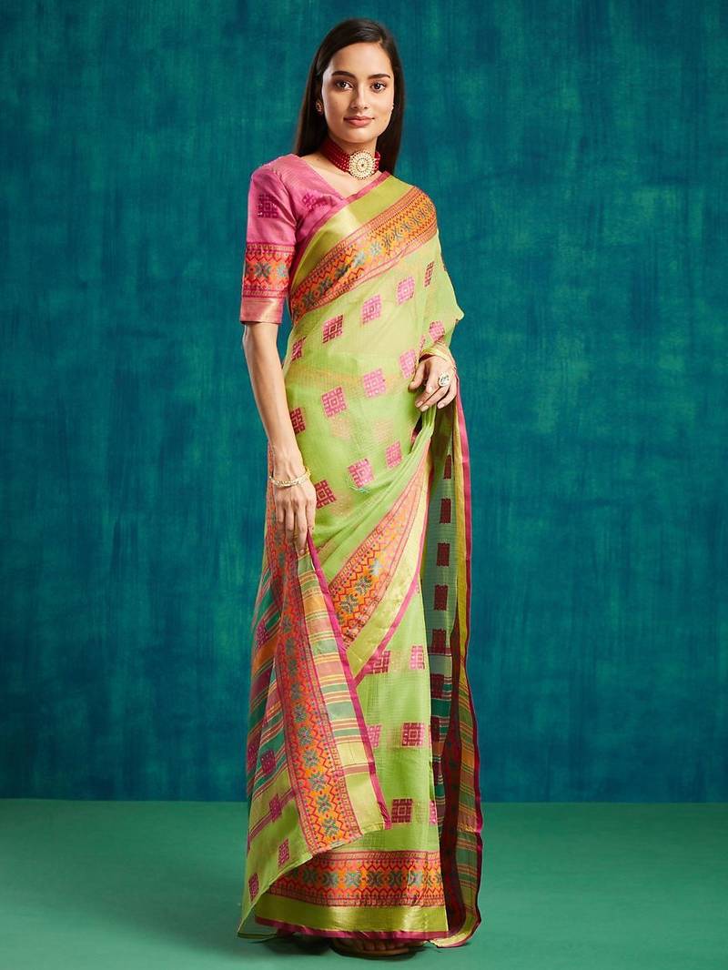 Green elegant printed polycotton saree with blouse piece