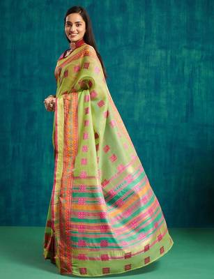 Green elegant printed polycotton saree with blouse piece 2