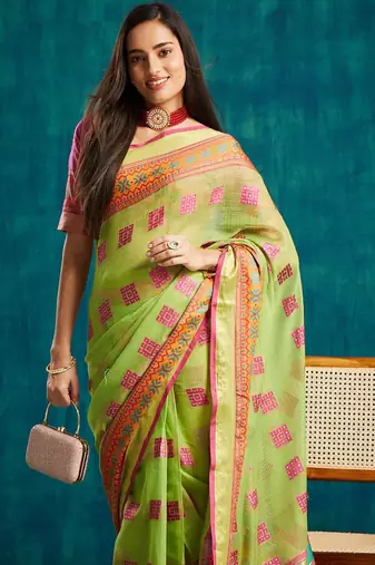 Green elegant printed polycotton saree with blouse piece