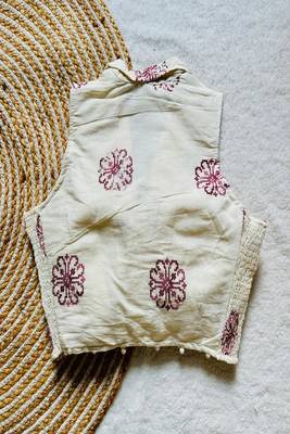 Off white floral embroidered cotton designer sleeveless readymade saree blouse for women festive wear 2