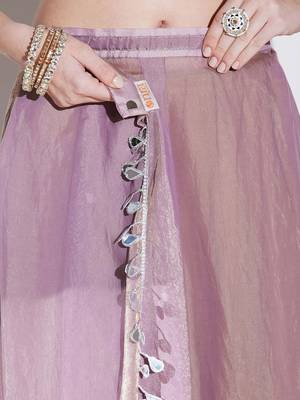 Lavender plain silk blend party wear saree with blouse piece 3