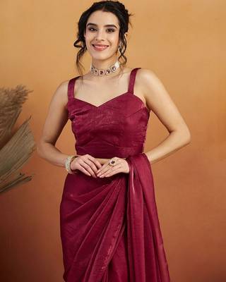Red plain tissue festive wear saree with blouse piece 5