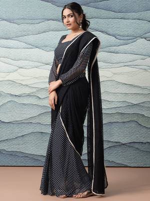 Black elegant printed georgette saree with blouse piece 2