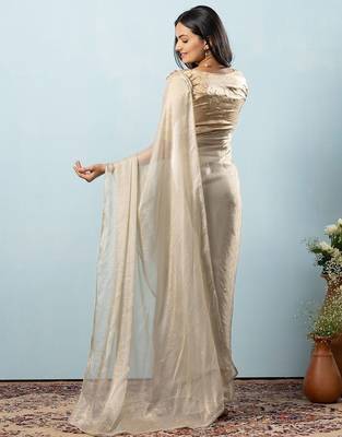 Green plain tissue festive wear saree with blouse piece 2