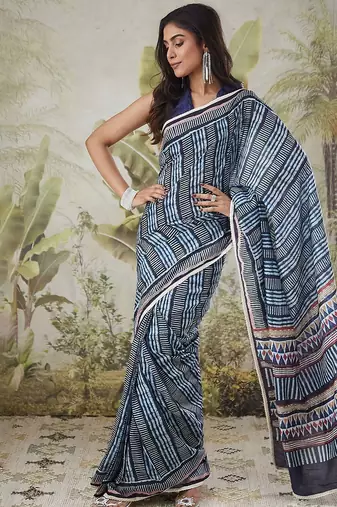 Navy blue elegant printed polycotton saree with blouse piece