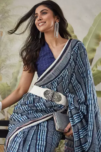 Navy blue elegant printed polycotton saree with blouse piece