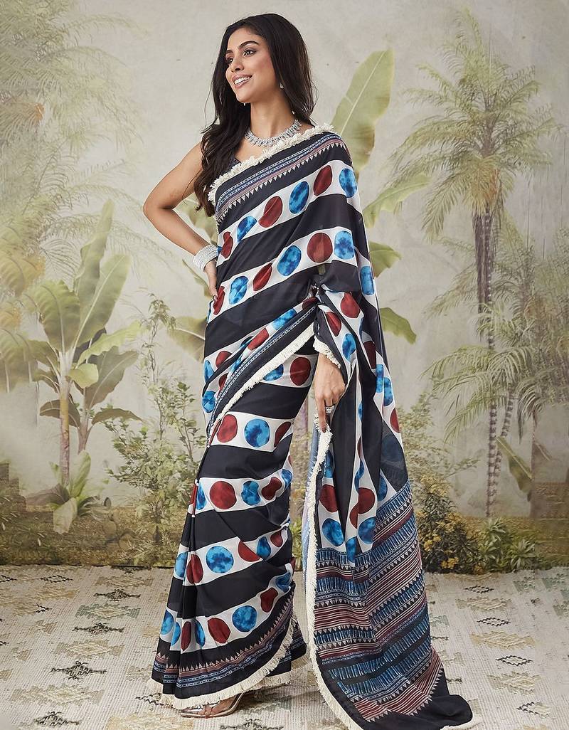 Black elegant printed polycotton saree with blouse piece