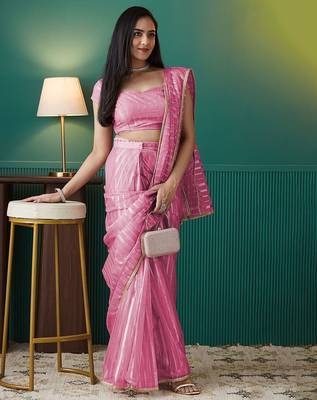 Pink elegant printed organza saree with blouse piece 4