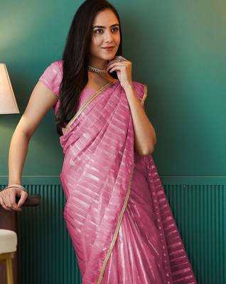 Pink elegant printed organza saree with blouse piece 5