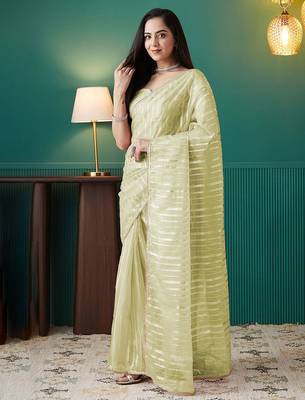 Green elegant printed organza saree with blouse piece 2