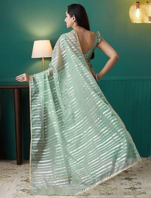 Green elegant printed organza saree with blouse piece 3