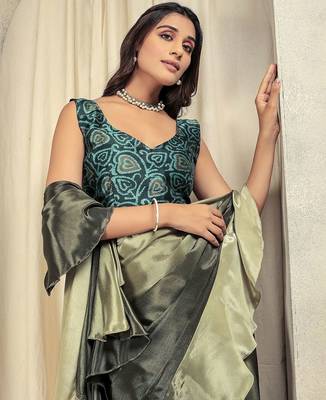 Green plain silk blend party wear saree with blouse piece 3