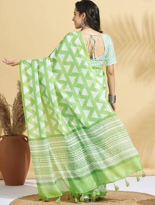 Green printed blended cotton designer saree with blouse piece 2