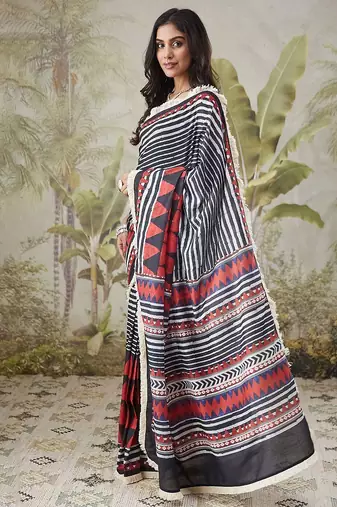 Red elegant printed polycotton saree with blouse piece