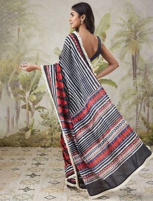 Red elegant printed polycotton saree with blouse piece 3