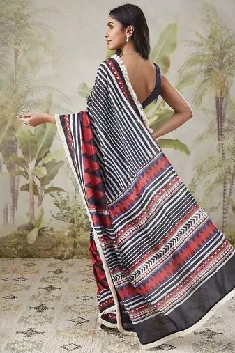 Red elegant printed polycotton saree with blouse piece