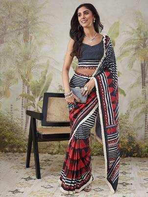 Red elegant printed polycotton saree with blouse piece 4