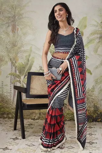 Red elegant printed polycotton saree with blouse piece