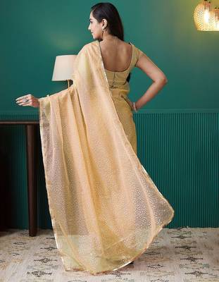 Yellow elegant printed organza saree with blouse piece 3