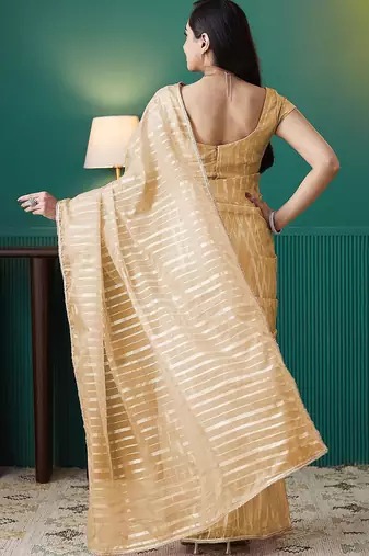 Yellow elegant printed organza saree with blouse piece