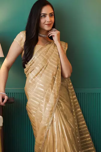 Yellow elegant printed organza saree with blouse piece