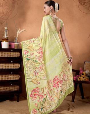 Green elegant printed organza saree with blouse piece 4