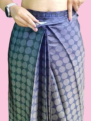 Black printed satin fashion saree with blouse piece 5