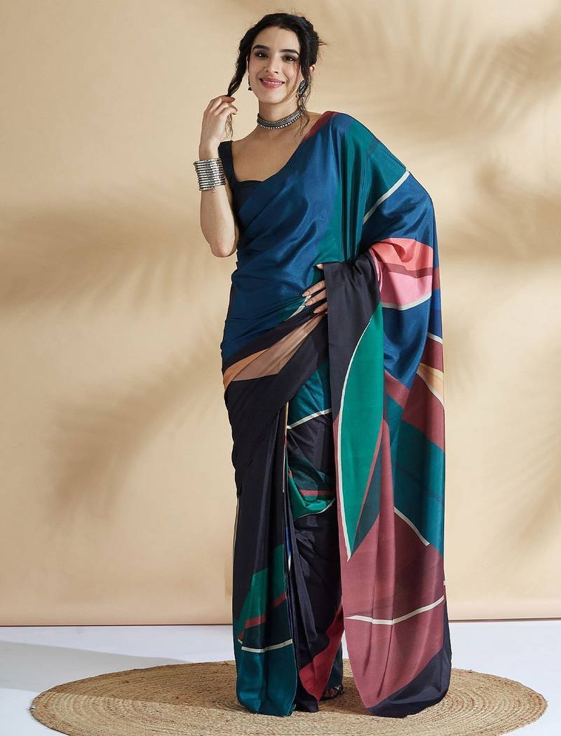 Black printed crepe casual saree with blouse piece
